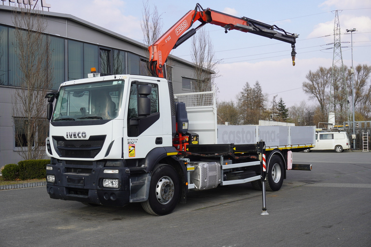 IVECO STRALIS 310 E6 / HDS FASSI 155 6.2 T / 250 thousand km - Autocarro con pianale/ Cassone fisso, Camion con gru: foto 1 IVECO STRALIS 310 E6 / HDS FASSI 155 6.2 T / 250 thousand km - Autocarro con pianale/ Cassone fisso, Camion con gru: foto 1
