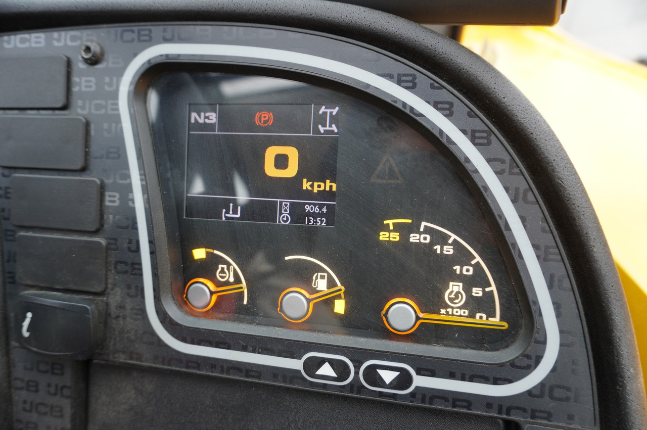 JCB 531-70 / 900 MTH telescopic charger! / 3.1 T / 7 M - Pala gommata telescopica: foto 2 JCB 531-70 / 900 MTH telescopic charger! / 3.1 T / 7 M - Pala gommata telescopica: foto 2