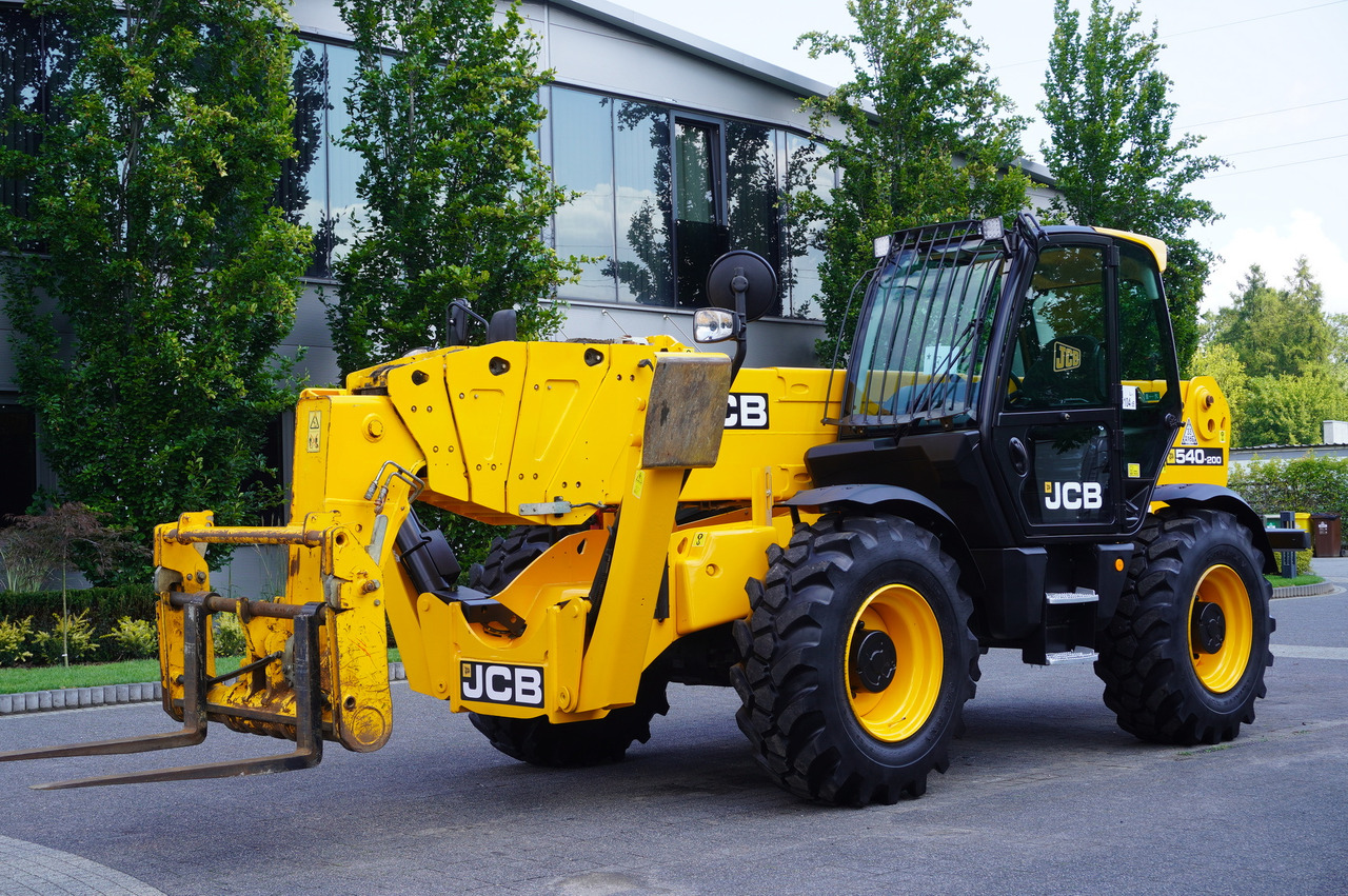 JCB 540-200 Telescopic Loader / 20 m reach / joystick - Pala gommata telescopica: foto 2 JCB 540-200 Telescopic Loader / 20 m reach / joystick - Pala gommata telescopica: foto 2