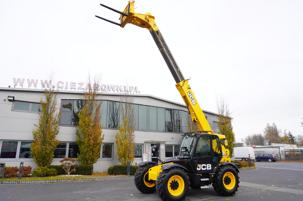 JCB 560-80 / 6 ton lifting capacity / power 146 HP - Sollevatore telescopico: foto 1 JCB 560-80 / 6 ton lifting capacity / power 146 HP - Sollevatore telescopico: foto 1