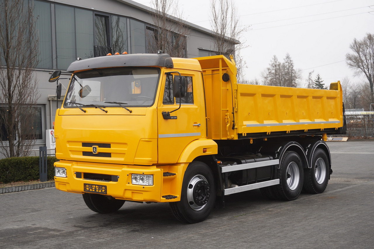 KAMAZ T2530 E5 6×4 / 3-sided tipper - Autocarro ribaltabile, Camion con gru: foto 3 KAMAZ T2530 E5 6×4 / 3-sided tipper - Autocarro ribaltabile, Camion con gru: foto 3