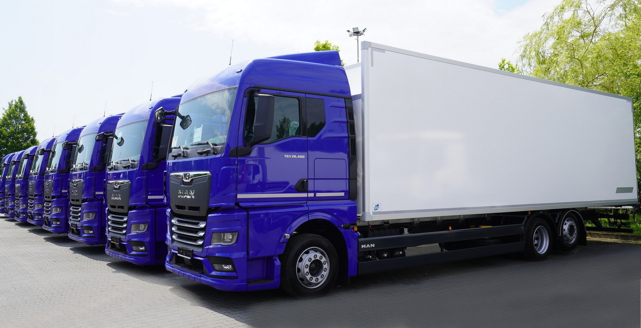 MAN New TGX 26.400 / NEW IGLOOCAR refrigerator 20 pallets / 6×2 / 2024 / 2 units - Autocarro frigorifero: foto 4 MAN New TGX 26.400 / NEW IGLOOCAR refrigerator 20 pallets / 6×2 / 2024 / 2 units - Autocarro frigorifero: foto 4