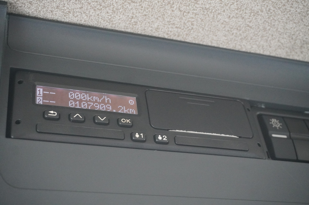 MAN TGL 12.190 / CHEREAU Refrigerator 18 PAL multitemperature / Thermoking T-1200R / 100,000 km - Autocarro frigorifero: foto 2 MAN TGL 12.190 / CHEREAU Refrigerator 18 PAL multitemperature / Thermoking T-1200R / 100,000 km - Autocarro frigorifero: foto 2