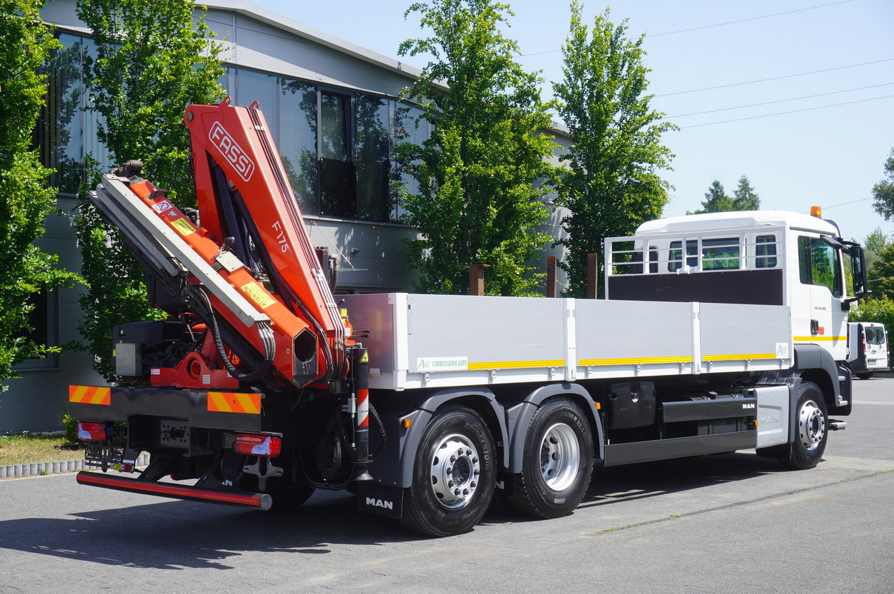 MAN TGS 26.360 Flatbed / Fassi F175 7.7 T / steered 3rd axle - Autocarro con pianale/ Cassone fisso, Camion con gru: foto 5 MAN TGS 26.360 Flatbed / Fassi F175 7.7 T / steered 3rd axle - Autocarro con pianale/ Cassone fisso, Camion con gru: foto 5