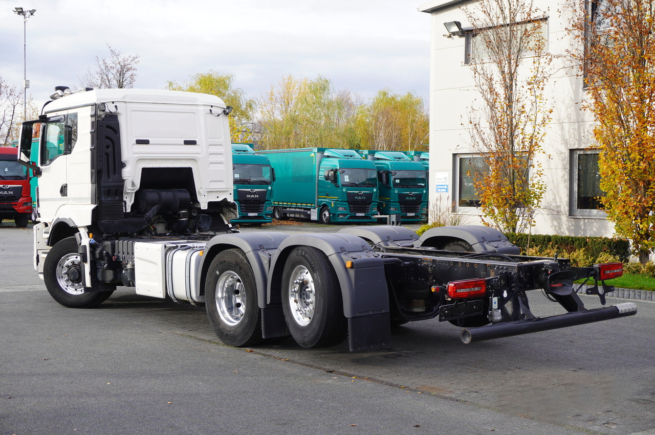 MAN TGS 26.510 6x4/4 Hydrodrive / Steering axle / Retarder / Sleeper cab - Autocarro telaio: foto 3 MAN TGS 26.510 6x4/4 Hydrodrive / Steering axle / Retarder / Sleeper cab - Autocarro telaio: foto 3