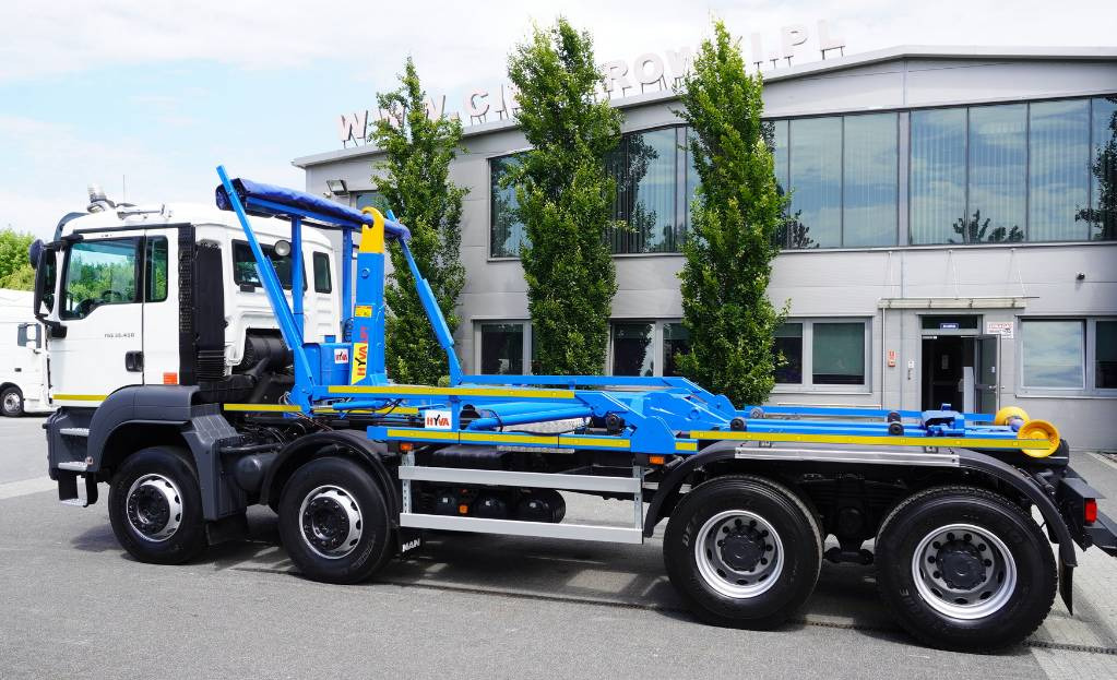 MAN TGS 35.400 8×4 HYVA LIFT 32.56 SE hooklift - Autocarro scarrabile: foto 5 MAN TGS 35.400 8×4 HYVA LIFT 32.56 SE hooklift - Autocarro scarrabile: foto 5