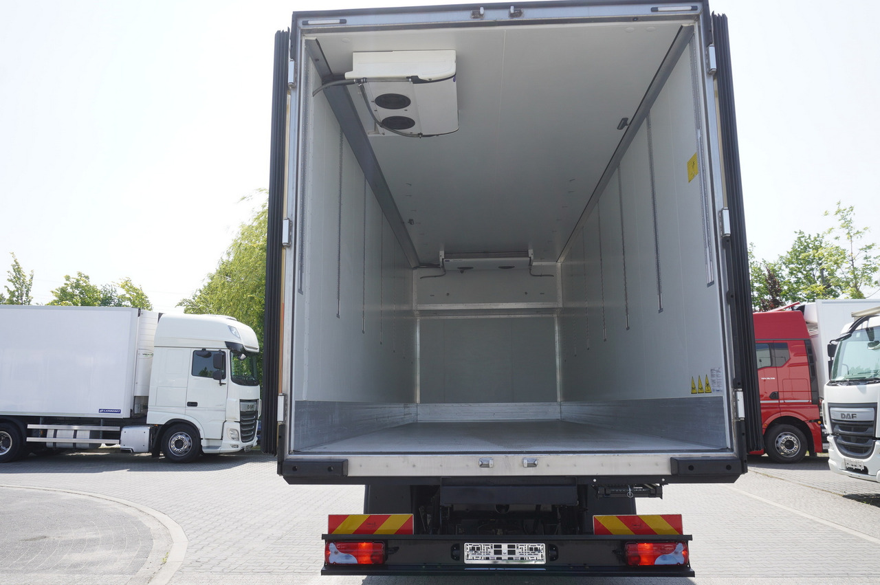 MAN TGX 26.470 / 2022 / Krone Refrigerator 40 EPAL Multitemp Dopplestock / Carrier Supra 950 MT - Autocarro frigorifero: foto 3 MAN TGX 26.470 / 2022 / Krone Refrigerator 40 EPAL Multitemp Dopplestock / Carrier Supra 950 MT - Autocarro frigorifero: foto 3