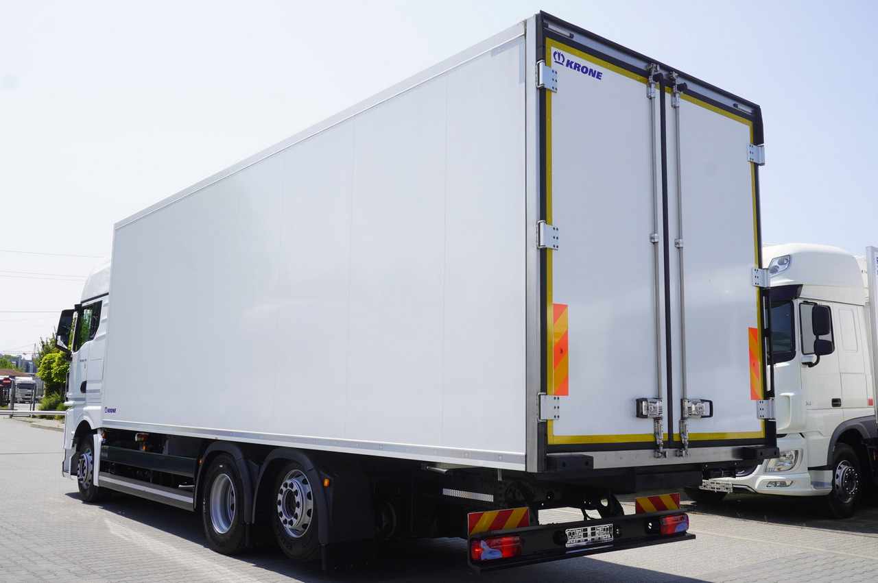 MAN TGX 26.470 / 2022 / Krone Refrigerator 40 EPAL Multitemp Dopplestock / Carrier Supra 950 MT - Autocarro frigorifero: foto 4 MAN TGX 26.470 / 2022 / Krone Refrigerator 40 EPAL Multitemp Dopplestock / Carrier Supra 950 MT - Autocarro frigorifero: foto 4