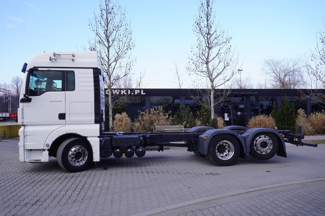 MAN TGX 26,500 / 500 HP / steering 3rd axle / 20 t cap. / Chassis 6.5 m - Autocarro telaio: foto 4 MAN TGX 26,500 / 500 HP / steering 3rd axle / 20 t cap. / Chassis 6.5 m - Autocarro telaio: foto 4