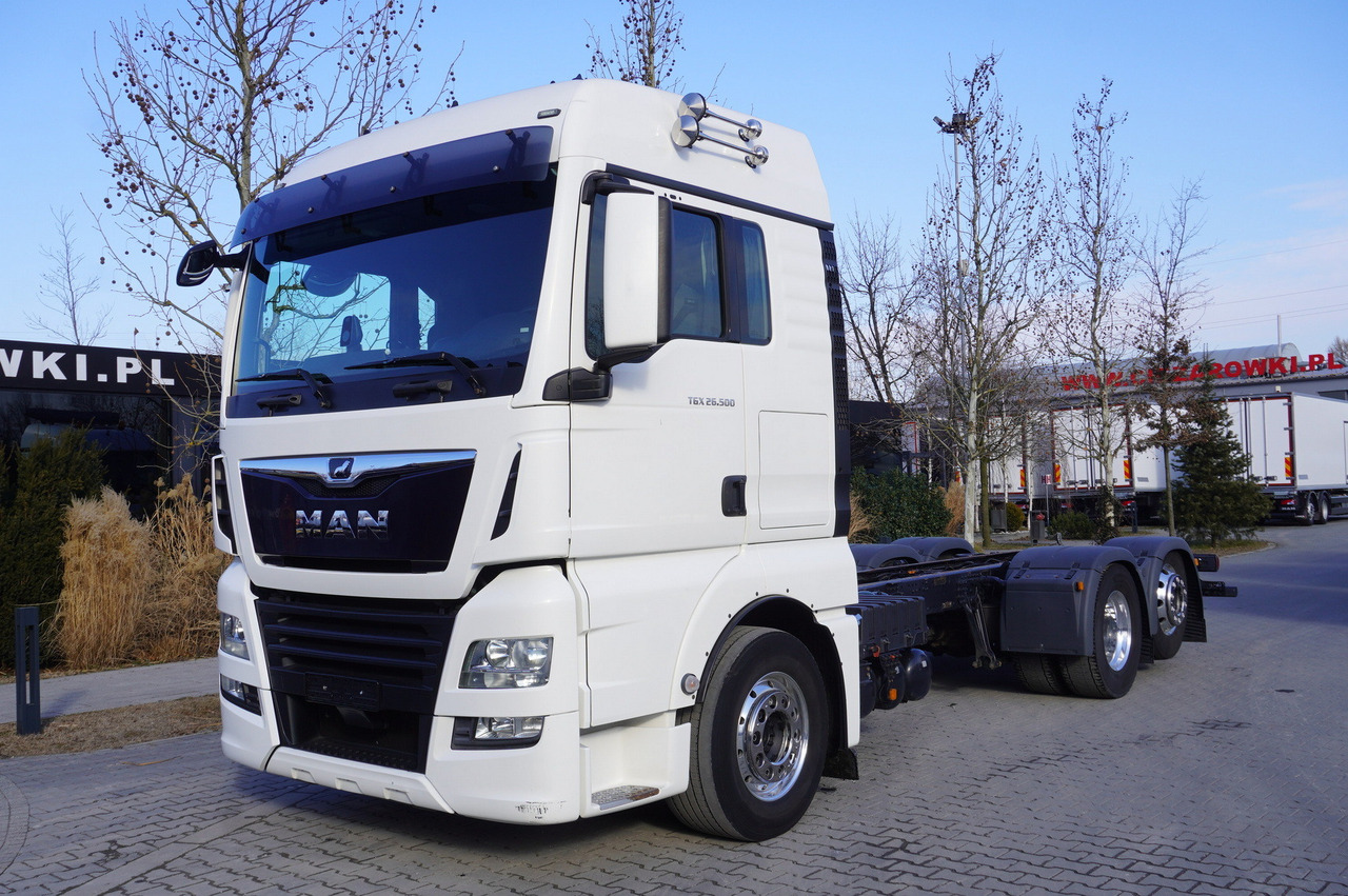 MAN TGX 26,500 / 500 HP / steering 3rd axle / 20 t cap. / Chassis 6.5 m - Autocarro telaio: foto 3 MAN TGX 26,500 / 500 HP / steering 3rd axle / 20 t cap. / Chassis 6.5 m - Autocarro telaio: foto 3