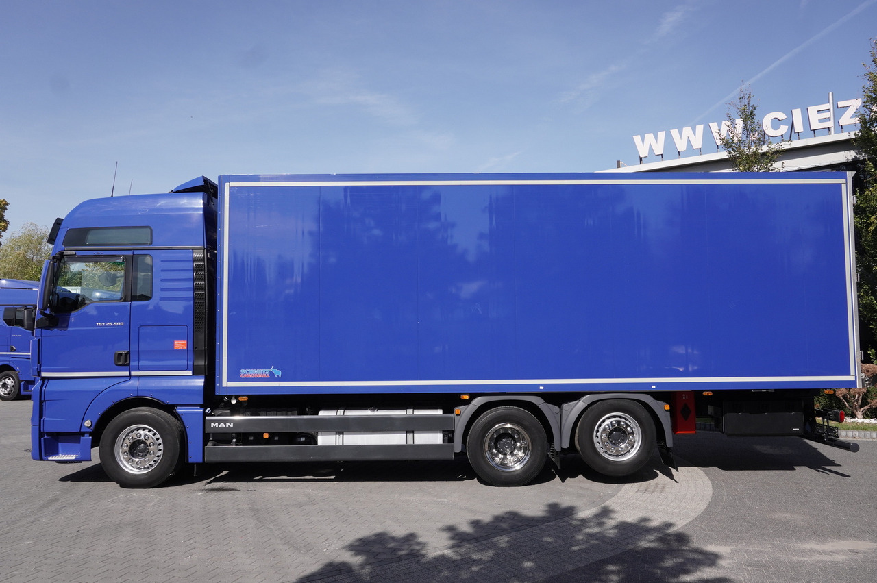 MAN TGX 26.500 E6 XXL / Schmitz 19 pallets / Thermoking / steering axle - Autocarro frigorifero: foto 3 MAN TGX 26.500 E6 XXL / Schmitz 19 pallets / Thermoking / steering axle - Autocarro frigorifero: foto 3