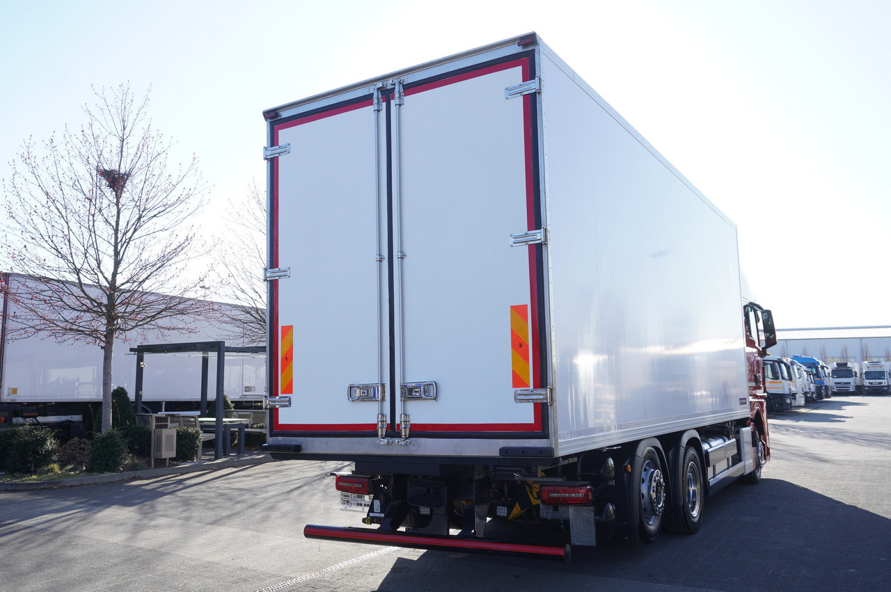 MAN TGX 26.510 / 2022 / New Lamberet refrigerator bitemperature/ Carrier Supra 1150 MT / 4 units - Autocarro frigorifero: foto 4 MAN TGX 26.510 / 2022 / New Lamberet refrigerator bitemperature/ Carrier Supra 1150 MT / 4 units - Autocarro frigorifero: foto 4