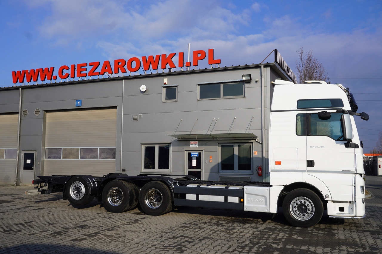 MAN TGX 35.580 E6 8x4/4 - 8.8m chassis frame - Camion con gru: foto 4 MAN TGX 35.580 E6 8x4/4 - 8.8m chassis frame - Camion con gru: foto 4