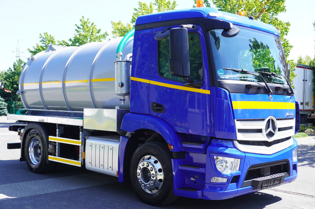 MERCEDES-BENZ Actros 18.35 LS / Body NEW septic tank (08/2025) 11000 l / 280000 kilometers! - Carrobotte: foto 3 MERCEDES-BENZ Actros 18.35 LS / Body NEW septic tank (08/2025) 11000 l / 280000 kilometers! - Carrobotte: foto 3