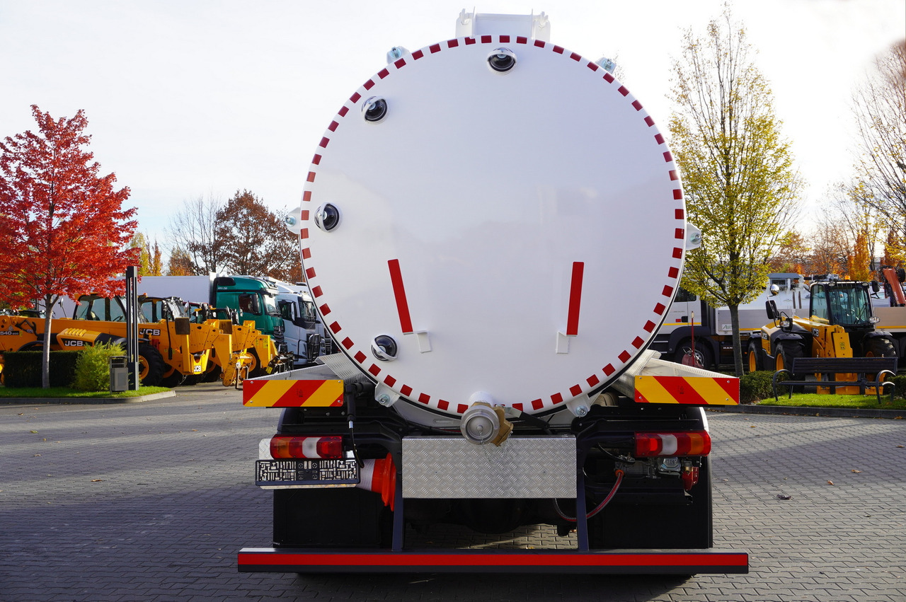 MERCEDES-BENZ Actros 1833 / 260 tho. km / NEW septic tank 11000 l - Camion cisterna: foto 4 MERCEDES-BENZ Actros 1833 / 260 tho. km / NEW septic tank 11000 l - Camion cisterna: foto 4