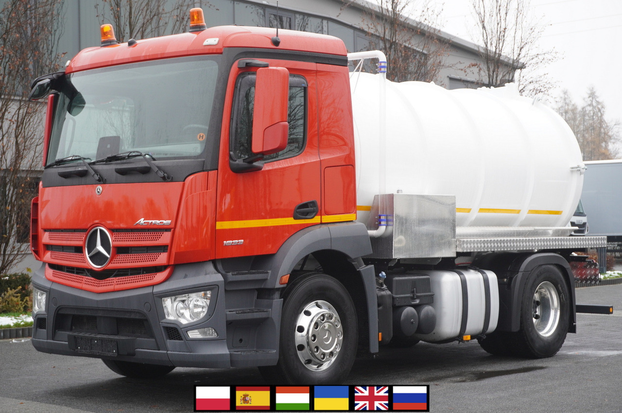 MERCEDES-BENZ Actros 1833 / 260 tho. km / NEW septic tank 11000 l - Camion cisterna: foto 1 MERCEDES-BENZ Actros 1833 / 260 tho. km / NEW septic tank 11000 l - Camion cisterna: foto 1