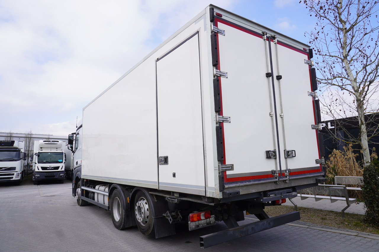 MERCEDES-BENZ Actros 2542 / GIGA cabin / Thermoking 1000R - Autocarro frigorifero: foto 3 MERCEDES-BENZ Actros 2542 / GIGA cabin / Thermoking 1000R - Autocarro frigorifero: foto 3