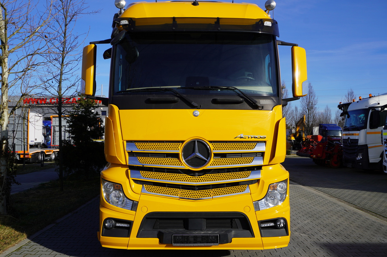 MERCEDES-BENZ Actros 2543 E6 6×2 / Refrigerated truck / ATP/FRC / 20 pallets / 260000 km!!! - Autocarro frigorifero: foto 4 MERCEDES-BENZ Actros 2543 E6 6×2 / Refrigerated truck / ATP/FRC / 20 pallets / 260000 km!!! - Autocarro frigorifero: foto 4