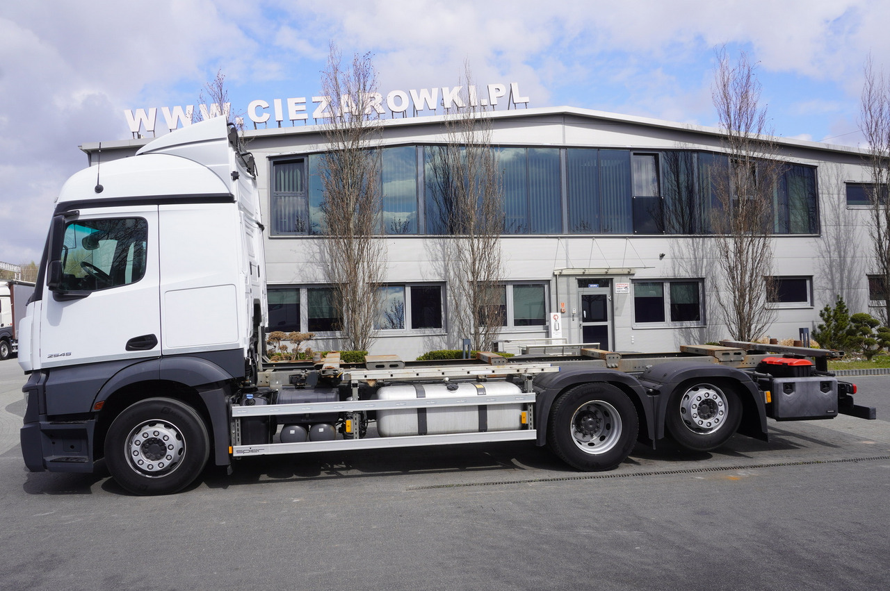 MERCEDES-BENZ Actros 2545 6×2 MP5 / FULL ADR / several units - Autocarro portacontainer/ Caisse interchangeable: foto 2 MERCEDES-BENZ Actros 2545 6×2 MP5 / FULL ADR / several units - Autocarro portacontainer/ Caisse interchangeable: foto 2