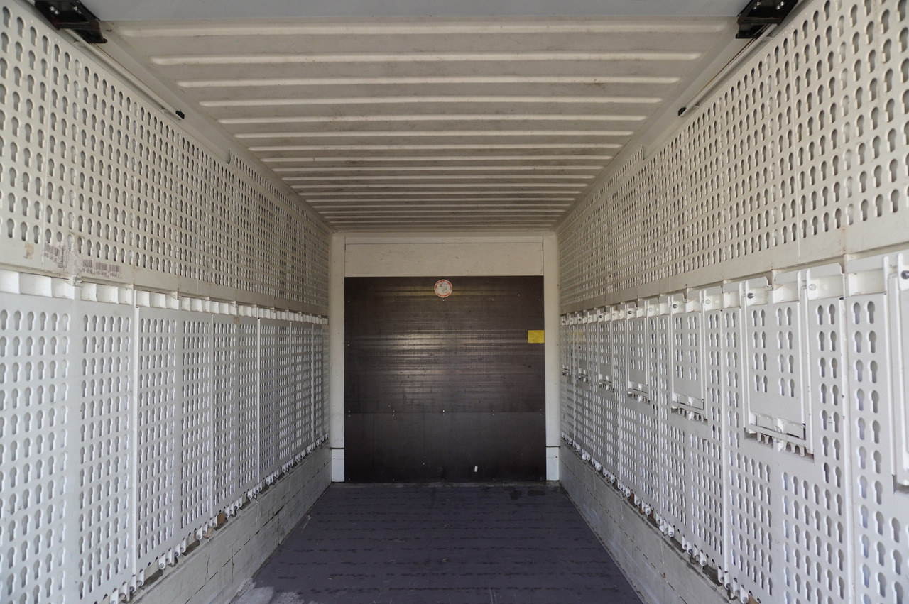 MERCEDES-BENZ Actros 2545 MP5 / KRONE 18 EPAL box body / ADR AT - Autocarro frigorifero: foto 4 MERCEDES-BENZ Actros 2545 MP5 / KRONE 18 EPAL box body / ADR AT - Autocarro frigorifero: foto 4