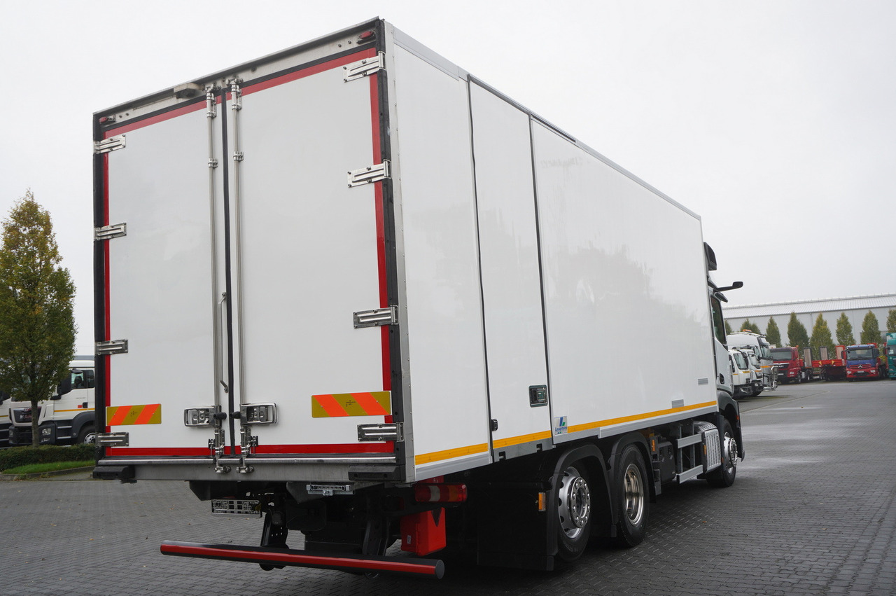 MERCEDES-BENZ Actros 2545 MP5 / Lecapitaine 18 EPAL refrigerator / Bitemperature / Carrier Supra 850 MT / ADR AT - Autocarro frigorifero: foto 5 MERCEDES-BENZ Actros 2545 MP5 / Lecapitaine 18 EPAL refrigerator / Bitemperature / Carrier Supra 850 MT / ADR AT - Autocarro frigorifero: foto 5