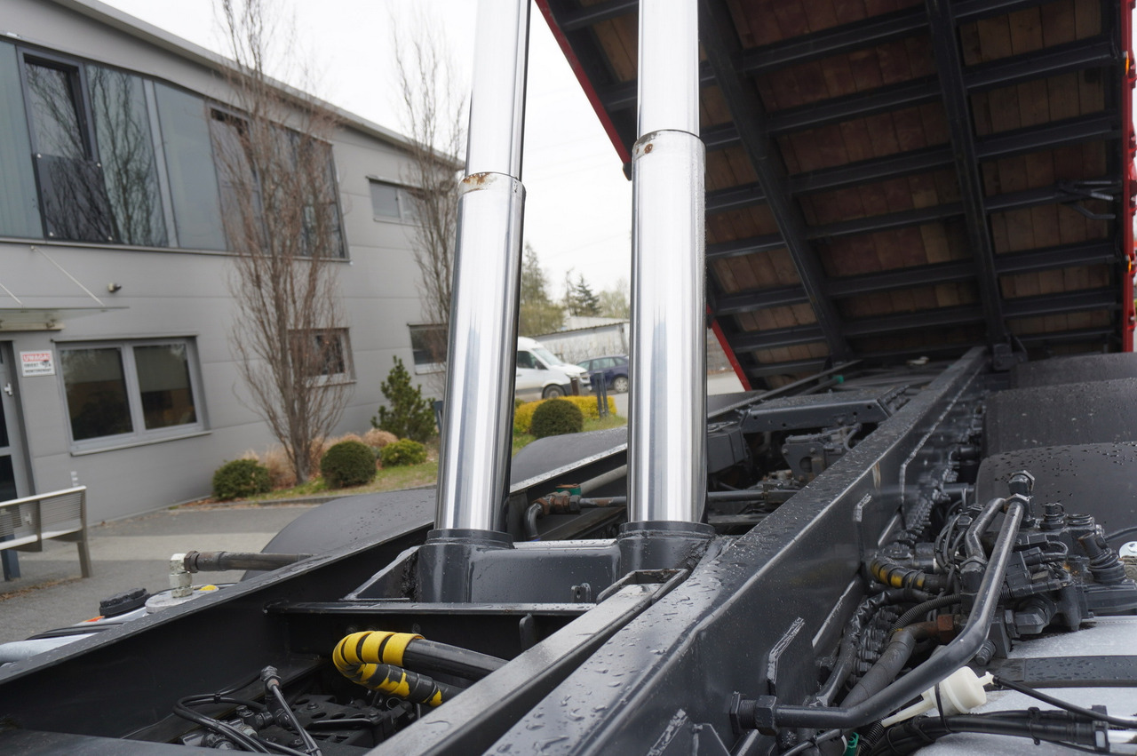 Leasing di MERCEDES-BENZ Actros 3563 8x4 / Tipper for grain 20 t load capacity MERCEDES-BENZ Actros 3563 8x4 / Tipper for grain 20 t load capacity: foto 16