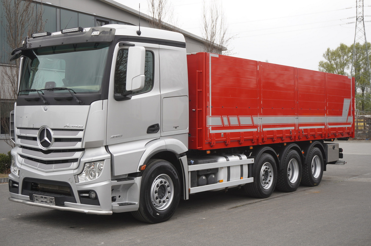 MERCEDES-BENZ Actros 3563 8x4 / Tipper for grain 20 t load capacity - Autocarro con pianale/ Cassone fisso: foto 2 MERCEDES-BENZ Actros 3563 8x4 / Tipper for grain 20 t load capacity - Autocarro con pianale/ Cassone fisso: foto 2