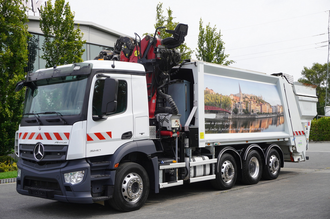 MERCEDES-BENZ Antos 3240 8x2 / Tajfun 5T crane / Farid Industries garbage truck/ 3 steered axles - Camion con gru: foto 3 MERCEDES-BENZ Antos 3240 8x2 / Tajfun 5T crane / Farid Industries garbage truck/ 3 steered axles - Camion con gru: foto 3