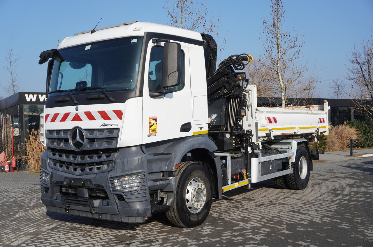 MERCEDES-BENZ Arocs 1833 / 87,000 km!!! / Hds HIAB X-DUO 128 B-2 / three-sided tipper - Camion con gru, Camion con gru: foto 3 MERCEDES-BENZ Arocs 1833 / 87,000 km!!! / Hds HIAB X-DUO 128 B-2 / three-sided tipper - Camion con gru, Camion con gru: foto 3