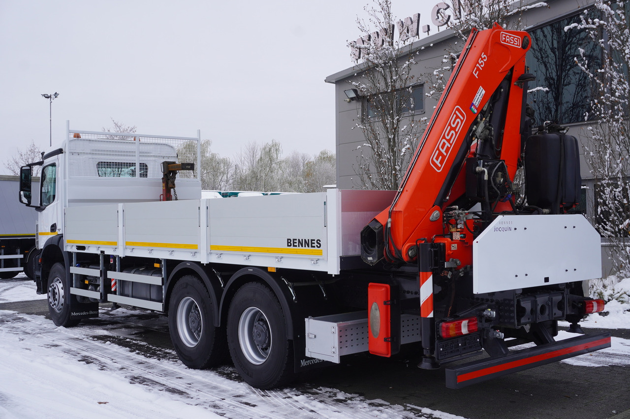 MERCEDES-BENZ Arocs 2633 flatbed truck / Crane FASSI F155A.0.23 / REMOTE CONTROL / 230,000 km - Camion con gru: foto 3 MERCEDES-BENZ Arocs 2633 flatbed truck / Crane FASSI F155A.0.23 / REMOTE CONTROL / 230,000 km - Camion con gru: foto 3