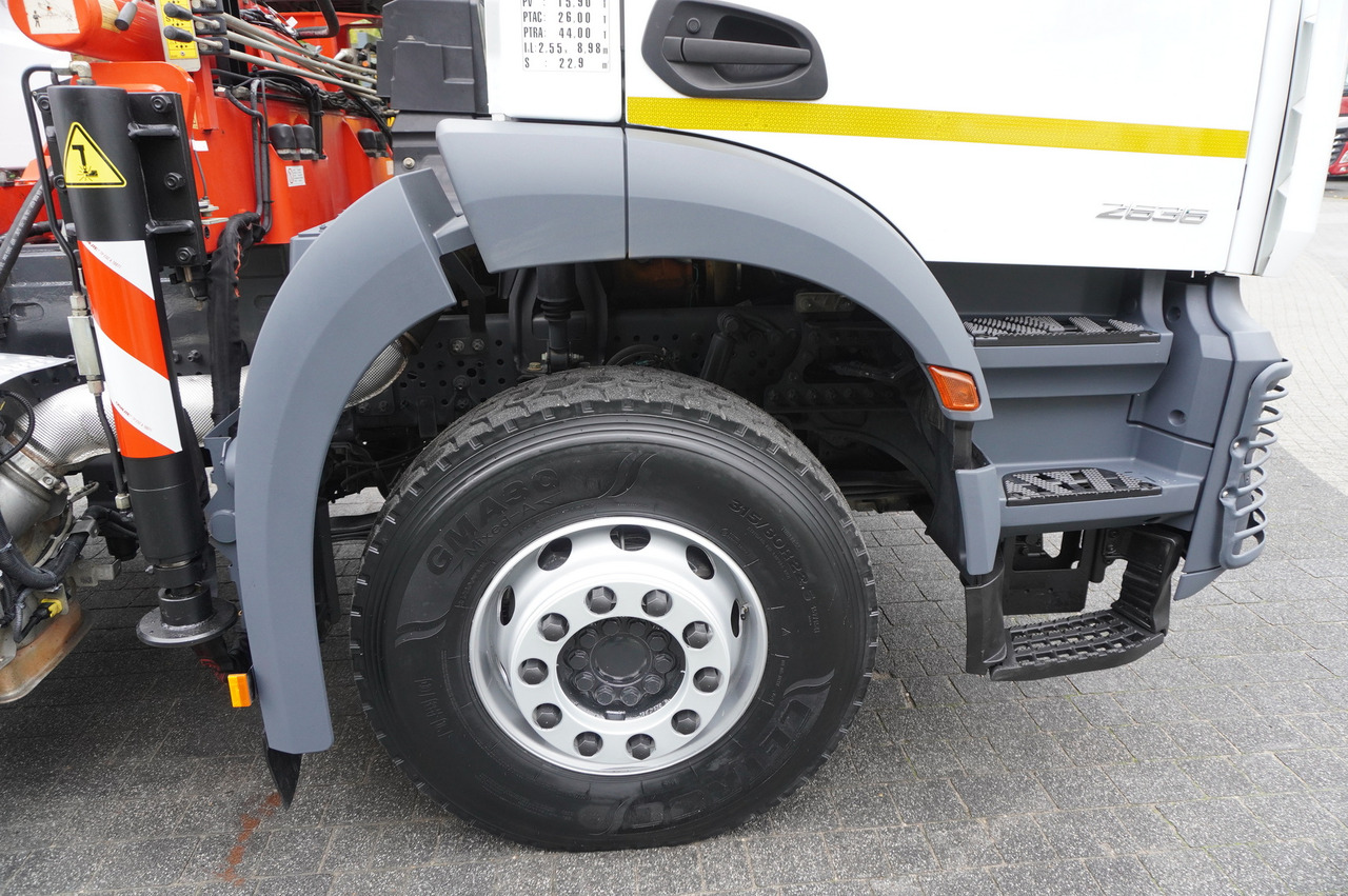 Leasing di MERCEDES-BENZ Arocs 2636 6x4 / Fassi F175 / 7.7 t / 10 m / 2-side tipper / Bortmatic MERCEDES-BENZ Arocs 2636 6x4 / Fassi F175 / 7.7 t / 10 m / 2-side tipper / Bortmatic: foto 26