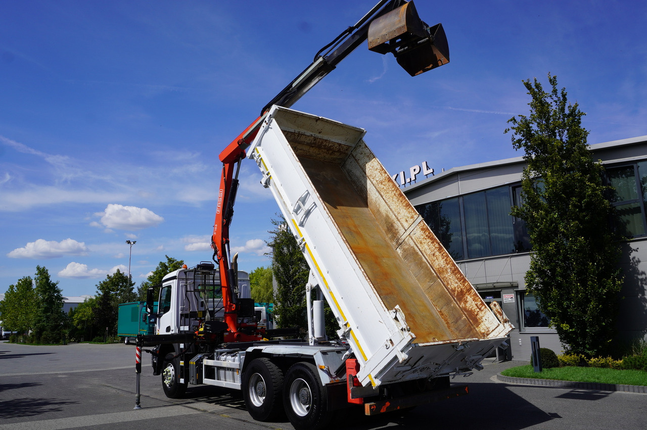 MERCEDES-BENZ Arocs 2636 / 6x4 / HDS Fassi / 3-Way Tipper / Bortmatic - Camion con gru: foto 5 MERCEDES-BENZ Arocs 2636 / 6x4 / HDS Fassi / 3-Way Tipper / Bortmatic - Camion con gru: foto 5