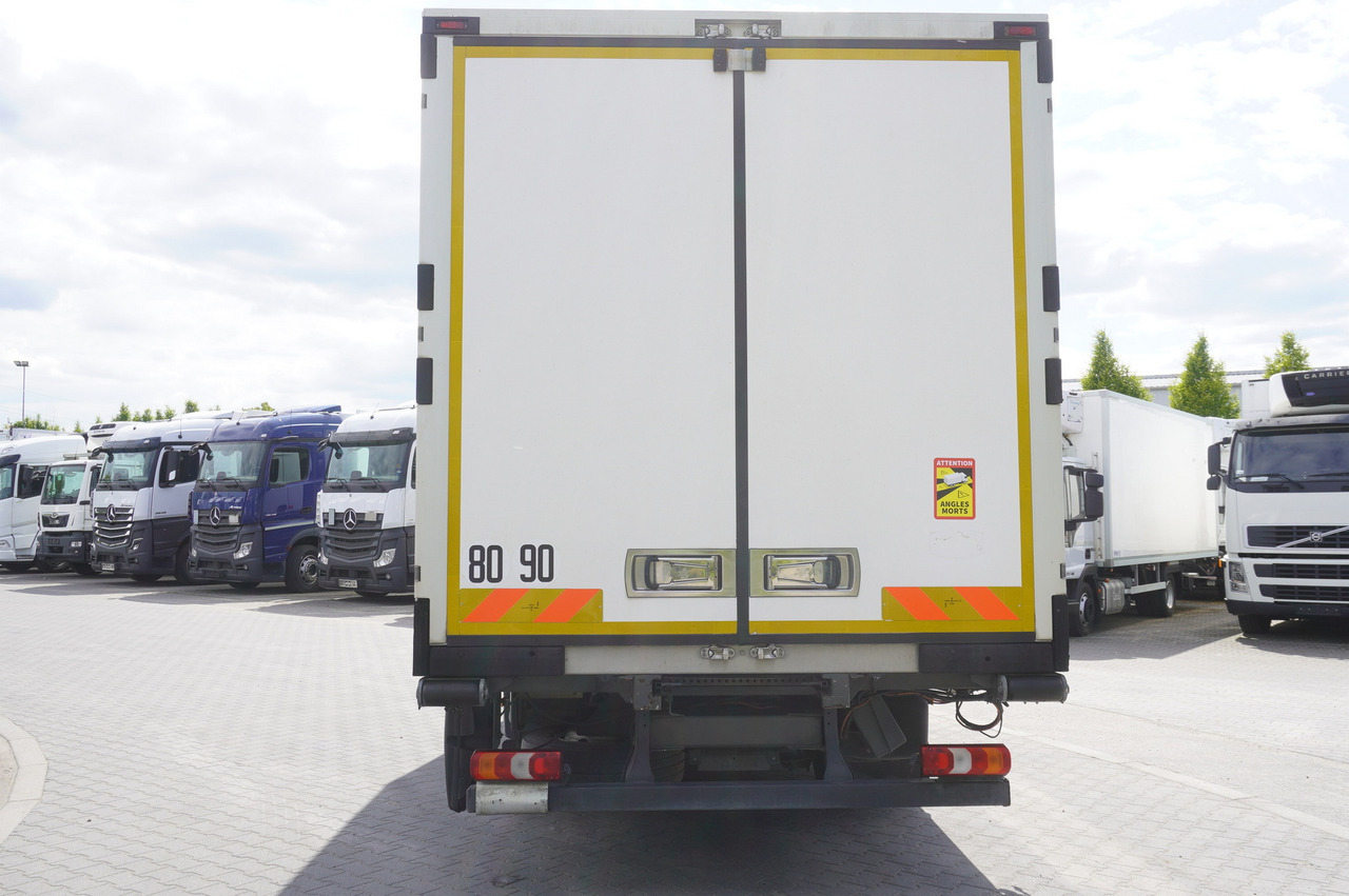 MERCEDES-BENZ Atego 1021 / Lamberet meat hook refrigerator / Carcass elevator 1000 kg / Thermoking T800 R - Autocarro frigorifero, Camion con gru: foto 4 MERCEDES-BENZ Atego 1021 / Lamberet meat hook refrigerator / Carcass elevator 1000 kg / Thermoking T800 R - Autocarro frigorifero, Camion con gru: foto 4