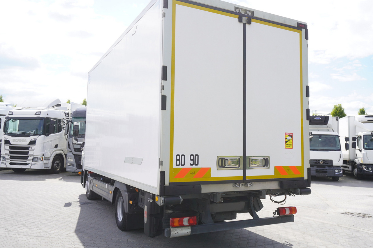 MERCEDES-BENZ Atego 1021 / Lamberet meat hook refrigerator / Carcass elevator 1000 kg / Thermoking T800 R - Autocarro frigorifero, Camion con gru: foto 3 MERCEDES-BENZ Atego 1021 / Lamberet meat hook refrigerator / Carcass elevator 1000 kg / Thermoking T800 R - Autocarro frigorifero, Camion con gru: foto 3