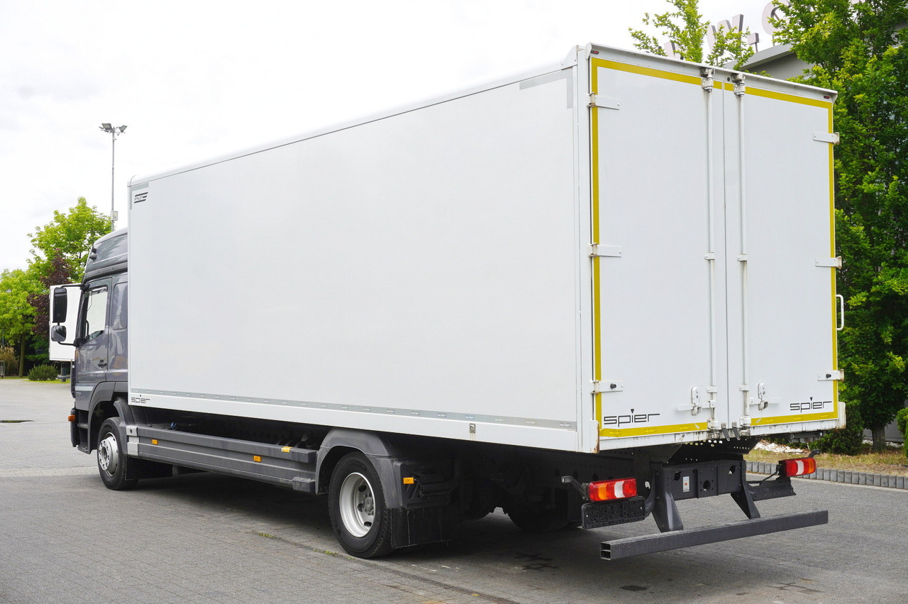MERCEDES-BENZ Atego 1223 / 18 EPAL box / 2021 / sleeping cab - Autocarro furgonato: foto 4 MERCEDES-BENZ Atego 1223 / 18 EPAL box / 2021 / sleeping cab - Autocarro furgonato: foto 4