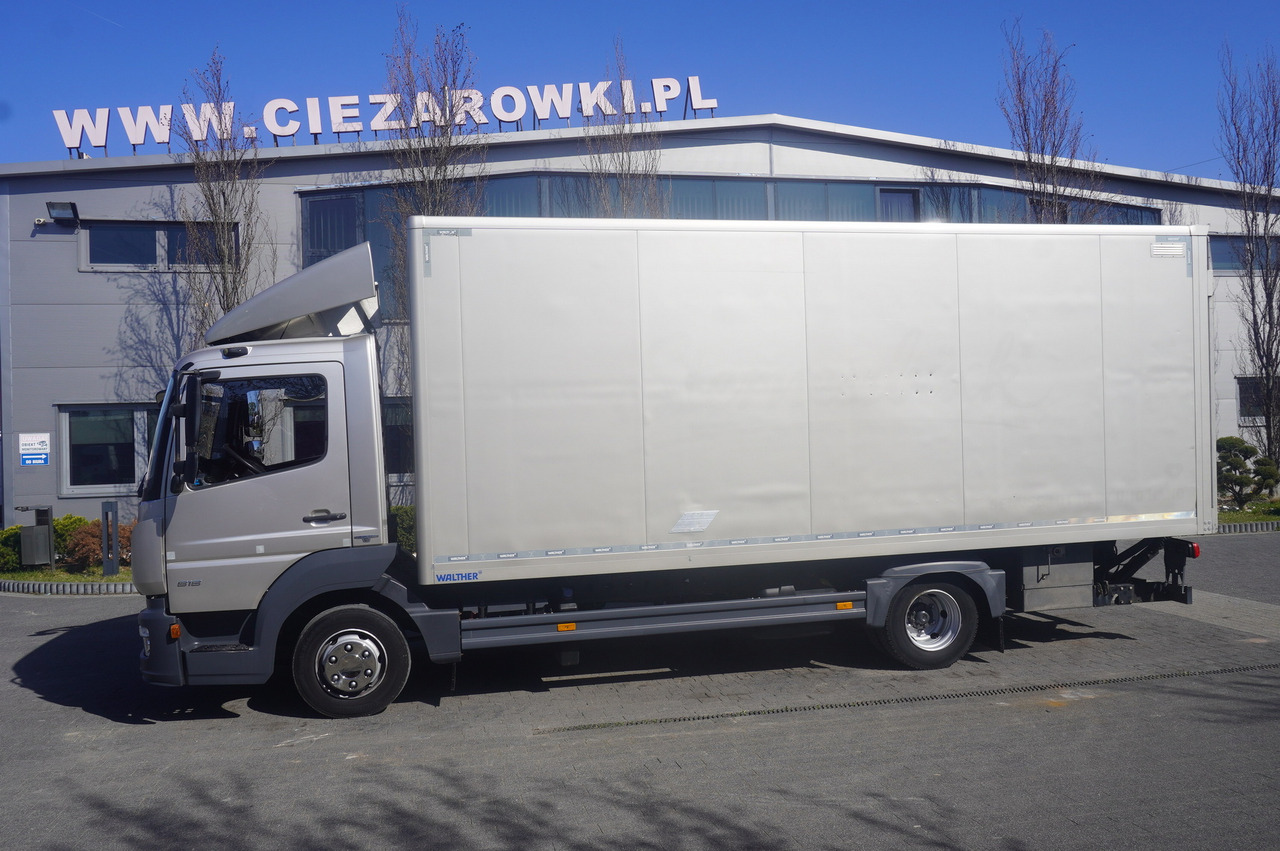 MERCEDES-BENZ Atego 818 / Box superstructure / DAUTEL tailgate 1.5 T - Autocarro furgonato: foto 2 MERCEDES-BENZ Atego 818 / Box superstructure / DAUTEL tailgate 1.5 T - Autocarro furgonato: foto 2