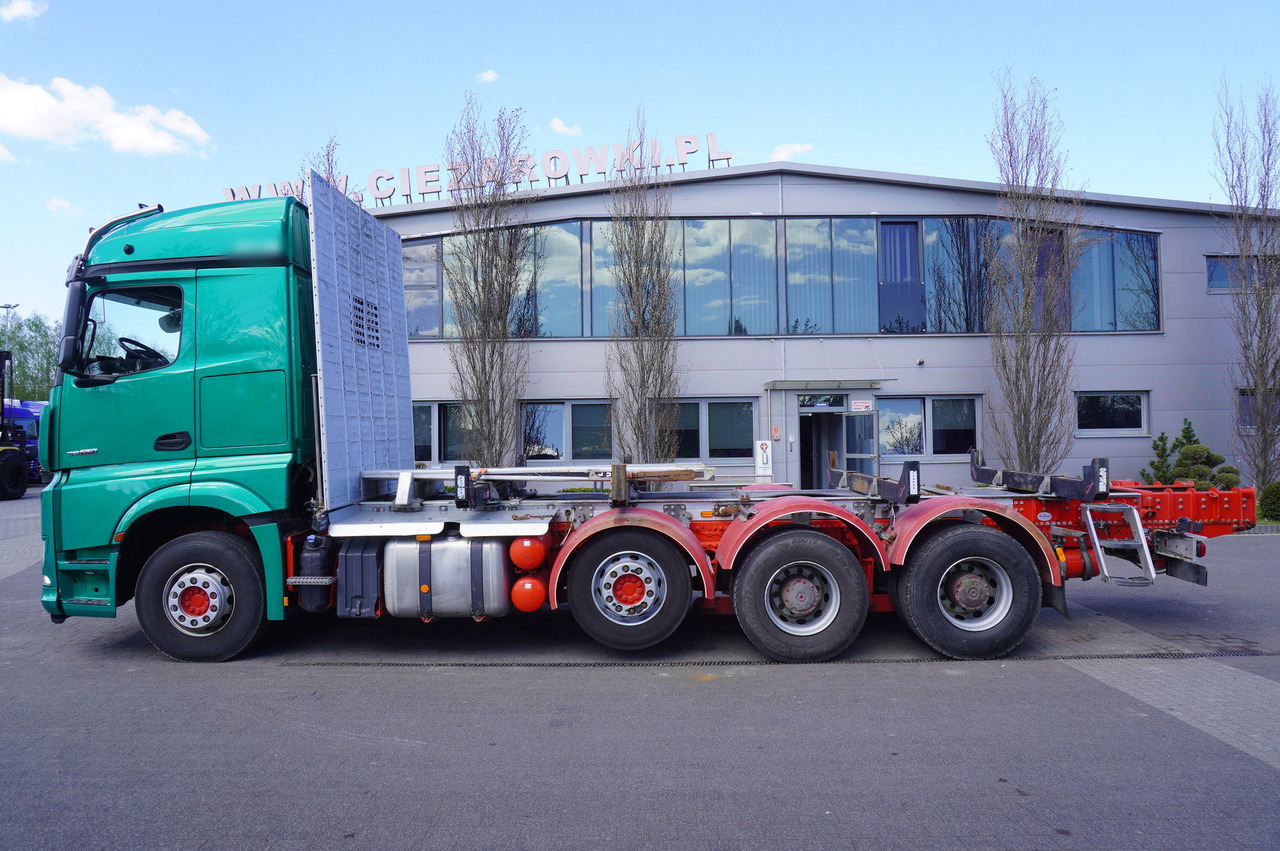 Mercedes-Benz Arocs 3563 8 × 4 / 630 HP / steered axle / Logging superstructure - Camion con gru: foto 4 Mercedes-Benz Arocs 3563 8 × 4 / 630 HP / steered axle / Logging superstructure - Camion con gru: foto 4
