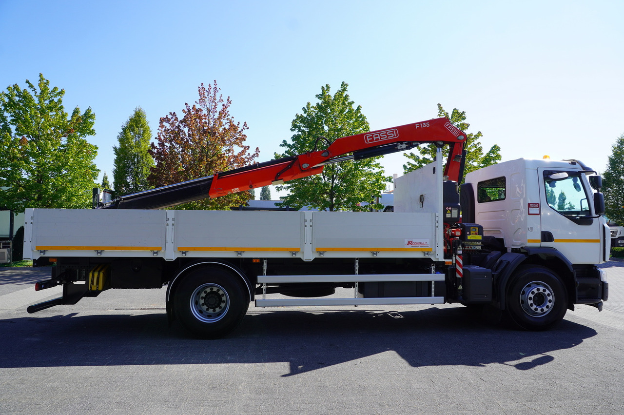 RENAULT C280 DTI 8 / FASSI crane 5.6 T / range 8 m / Flatbed 15 EPAL - Camion con gru: foto 2 RENAULT C280 DTI 8 / FASSI crane 5.6 T / range 8 m / Flatbed 15 EPAL - Camion con gru: foto 2
