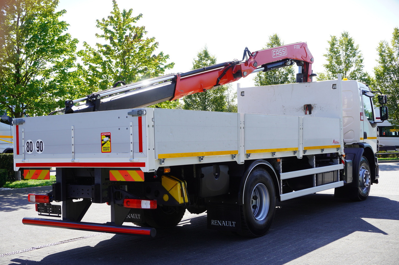 RENAULT C280 DTI 8 / FASSI crane 5.6 T / range 8 m / Flatbed 15 EPAL - Autocarro con pianale/ Cassone fisso, Camion con gru: foto 4 RENAULT C280 DTI 8 / FASSI crane 5.6 T / range 8 m / Flatbed 15 EPAL - Autocarro con pianale/ Cassone fisso, Camion con gru: foto 4