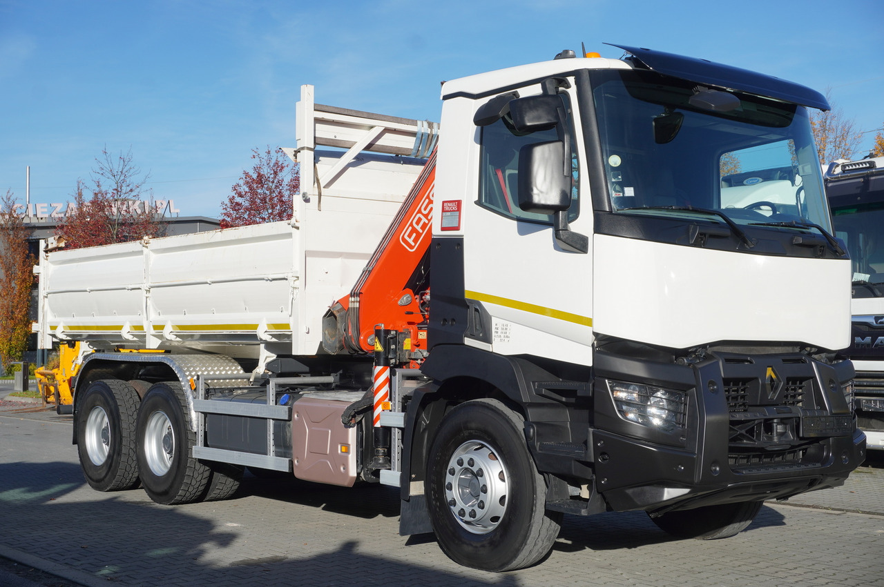 RENAULT C380 E6 6×4 / HDS Fassi F135 2700 MTH / Range 8 m / 5.6 t lifting capacity / 3-side tipper / Bortmatic - Autocarro ribaltabile, Camion con gru: foto 2 RENAULT C380 E6 6×4 / HDS Fassi F135 2700 MTH / Range 8 m / 5.6 t lifting capacity / 3-side tipper / Bortmatic - Autocarro ribaltabile, Camion con gru: foto 2