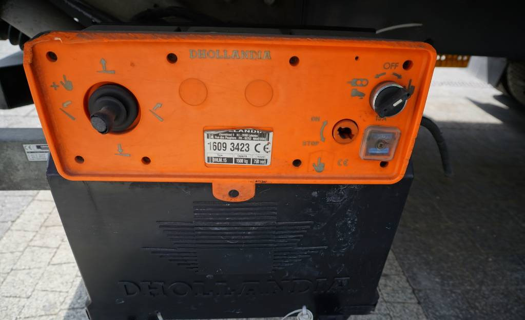 Autocarro furgonato RENAULT D12 E6 / Container 18 pallets / tail lift: foto 19