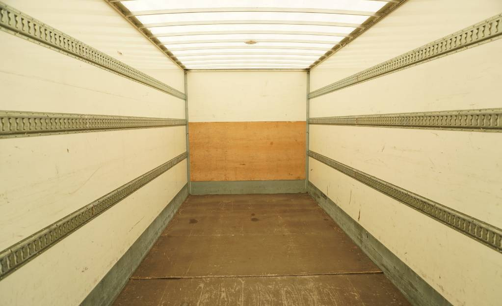 RENAULT D12 E6 / Container 18 pallets / tail lift - Autocarro furgonato: foto 5 RENAULT D12 E6 / Container 18 pallets / tail lift - Autocarro furgonato: foto 5