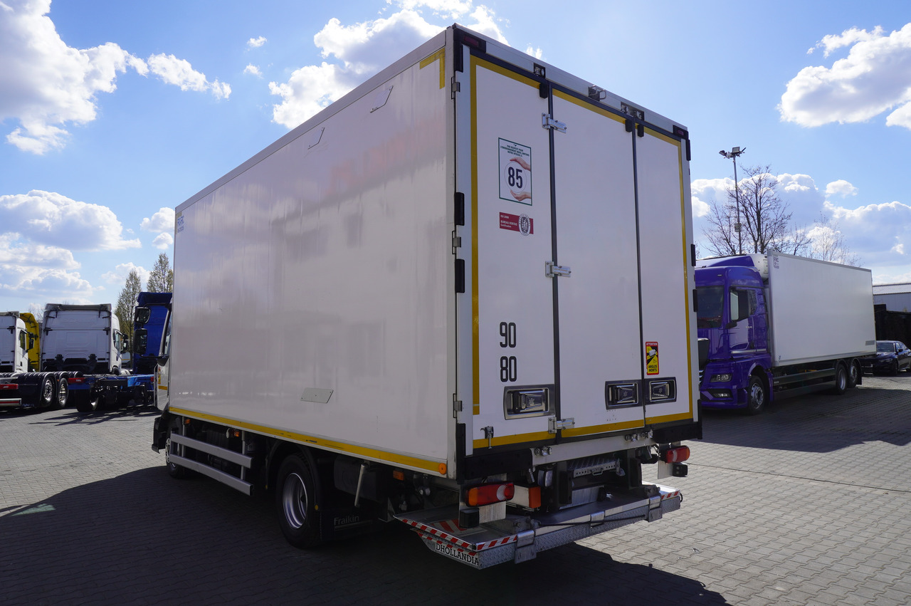 RENAULT D12 / Lamberet refrigerated truck / Dhollandia tail lift 1500 kg / 130 thousand km !! - Autocarro frigorifero: foto 5 RENAULT D12 / Lamberet refrigerated truck / Dhollandia tail lift 1500 kg / 130 thousand km !! - Autocarro frigorifero: foto 5