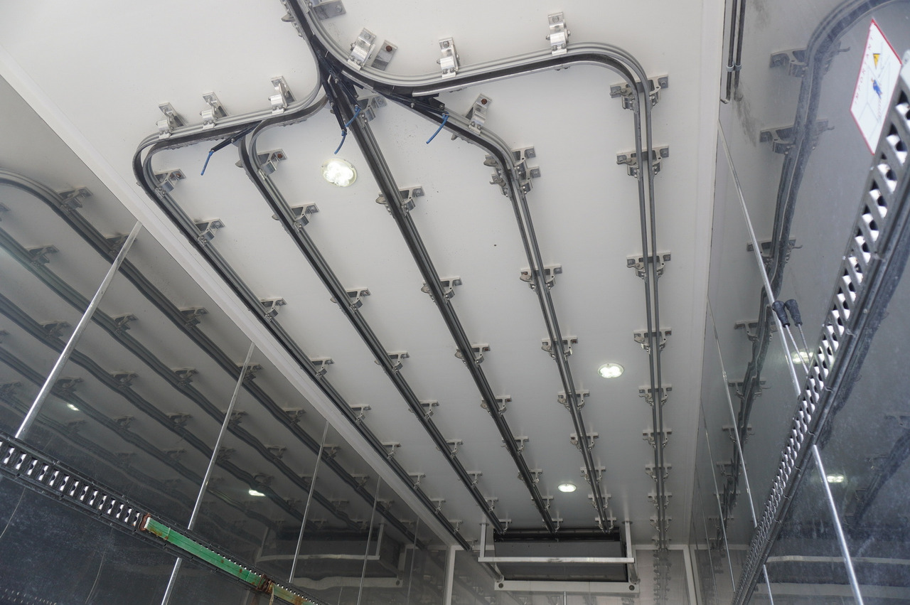 RENAULT D13 / 90 tho km !!! / Meat hook refrigerator / Thermoking T800R / 2 units - Autocarro frigorifero: foto 3 RENAULT D13 / 90 tho km !!! / Meat hook refrigerator / Thermoking T800R / 2 units - Autocarro frigorifero: foto 3