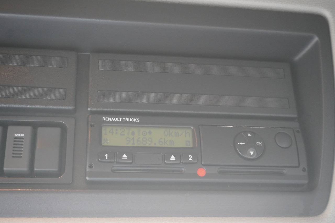 RENAULT D13 / 90 tho km !!! / Meat hook refrigerator / Thermoking T800R / 2 units - Autocarro frigorifero: foto 2 RENAULT D13 / 90 tho km !!! / Meat hook refrigerator / Thermoking T800R / 2 units - Autocarro frigorifero: foto 2