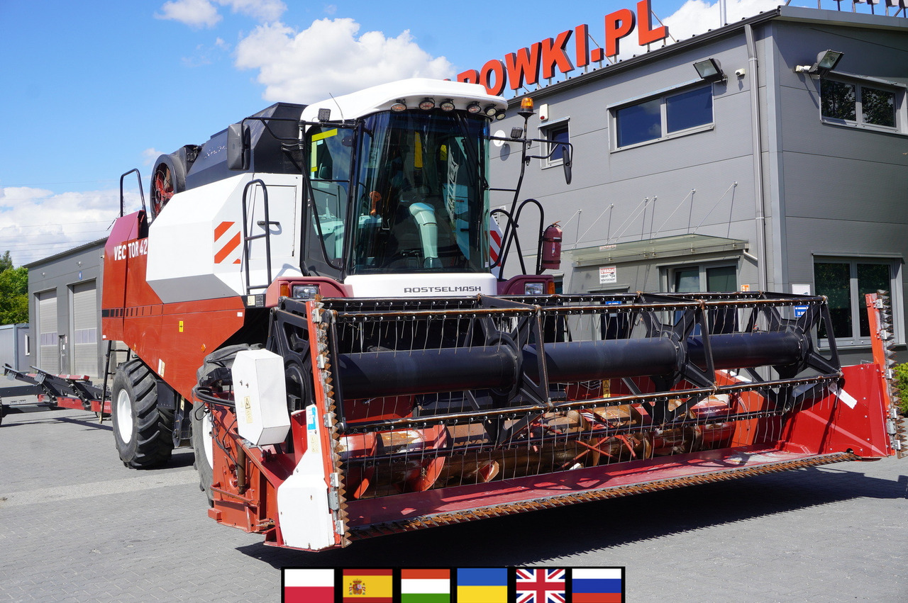 ROSTSELMASH VECTOR 425 RSM-101 grain harvester + Header 5 m + rapeseed harvesting extension / 2300 MTH - Mietitrebbia: foto 1 ROSTSELMASH VECTOR 425 RSM-101 grain harvester + Header 5 m + rapeseed harvesting extension / 2300 MTH - Mietitrebbia: foto 1