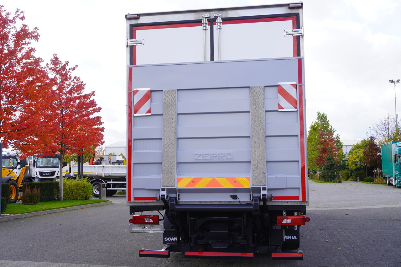 SCANIA R500 E6 6x2 / Lecapitaine 21 EPAL refrigerator / Carrier Supra 1150 / 2021 / steered axle - Autocarro frigorifero: foto 3 SCANIA R500 E6 6x2 / Lecapitaine 21 EPAL refrigerator / Carrier Supra 1150 / 2021 / steered axle - Autocarro frigorifero: foto 3