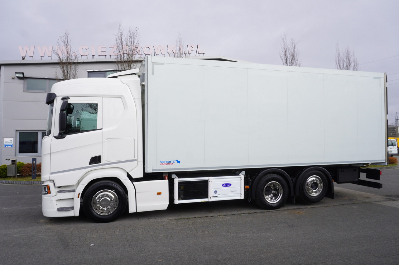 SCANIA R500 / Schmitz meat hook refrigerator / Carrier Supra 950U / 3rd steered axle - Autocarro frigorifero: foto 2 SCANIA R500 / Schmitz meat hook refrigerator / Carrier Supra 950U / 3rd steered axle - Autocarro frigorifero: foto 2