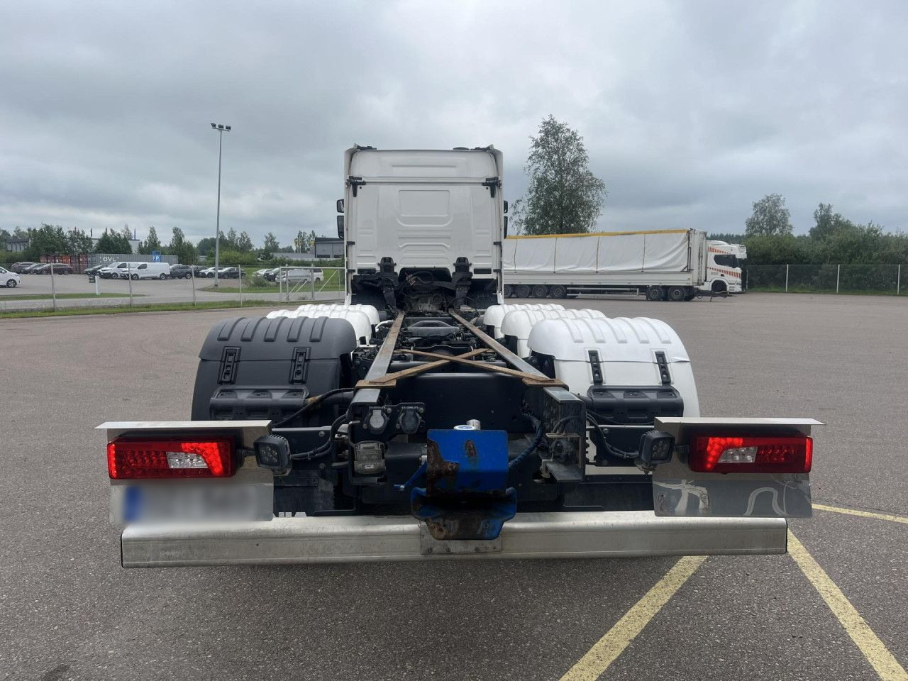 SCANIA R560 B8x4*4 / Chassis / sleeper cab / Power take-off - Camion con gru: foto 5 SCANIA R560 B8x4*4 / Chassis / sleeper cab / Power take-off - Camion con gru: foto 5