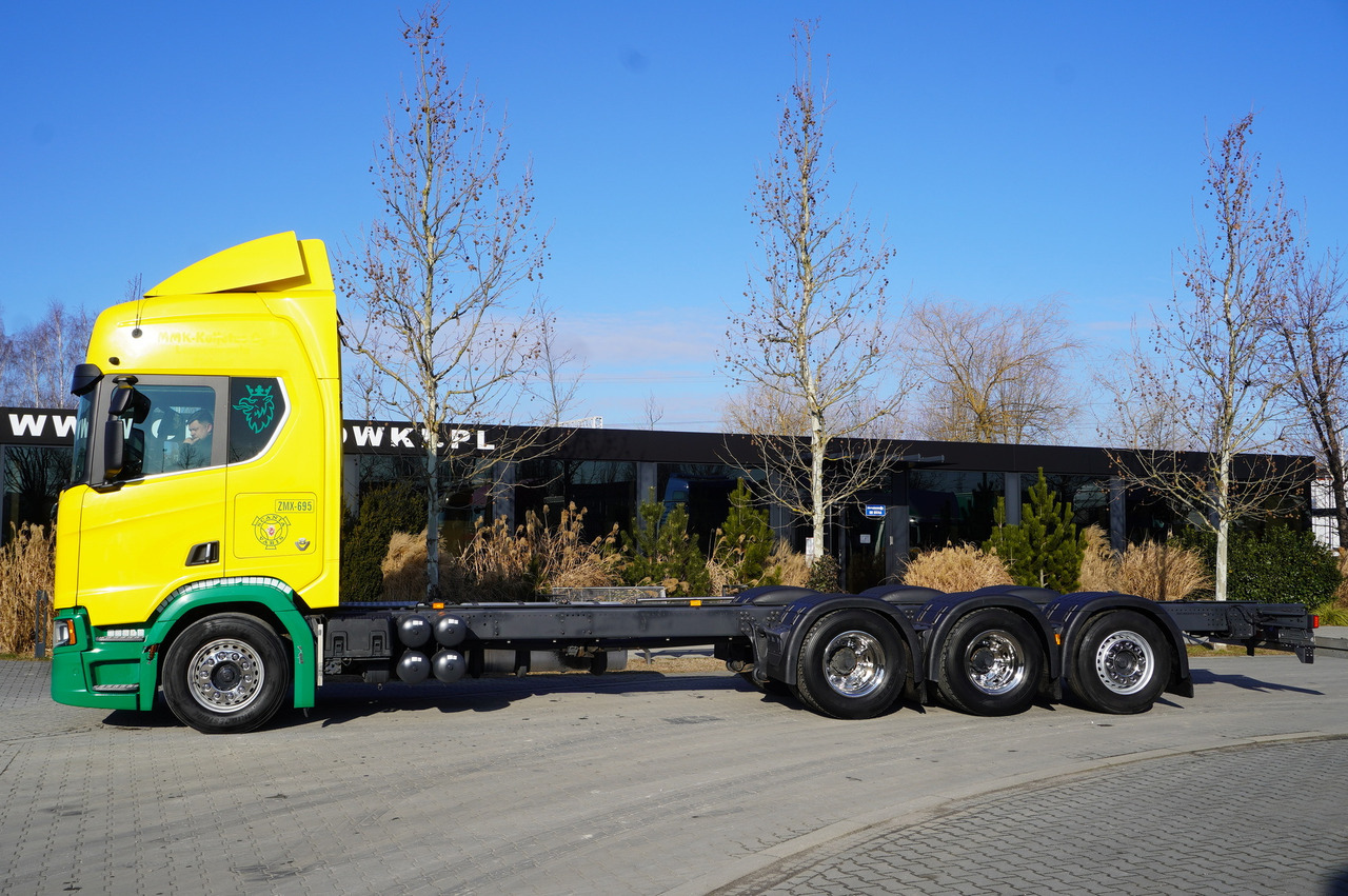 SCANIA R650 V8 8x4/4 E6 / 2020 / Frame 9.7 m - Camion con gru: foto 2 SCANIA R650 V8 8x4/4 E6 / 2020 / Frame 9.7 m - Camion con gru: foto 2
